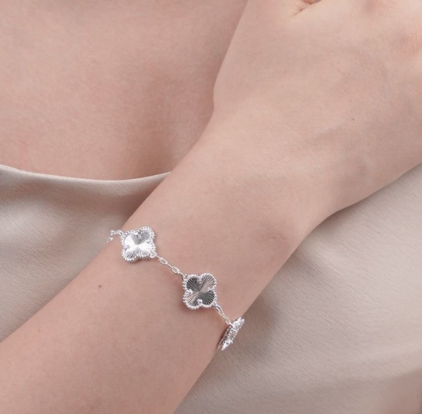 [MonoGleam]Silver Clover Bracelets