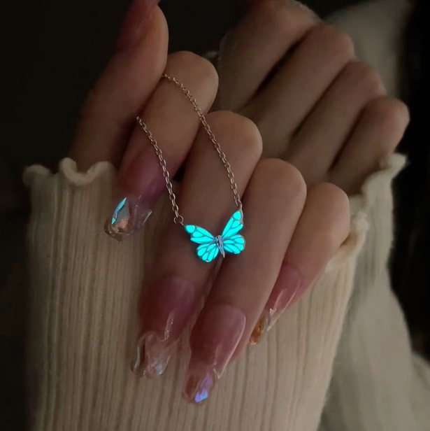 [MonoGleam]Glow-in-the-Dark Butterfly Necklaces with Titanium Steel Chain - BestSeller Edition